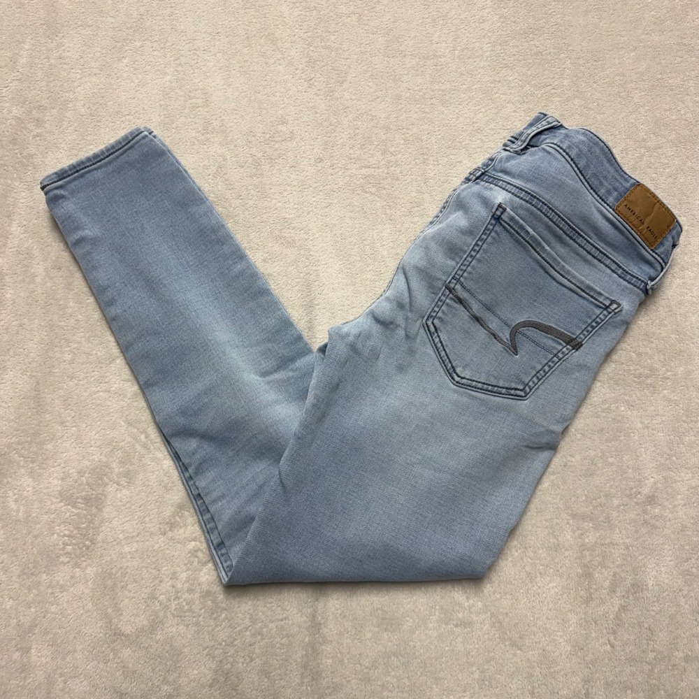 American Eagle Super Stretch Skinny Jeans Light Wash Blue Denim Womens 2 Short